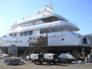 MegaYachts/BossyBoots108.JPG