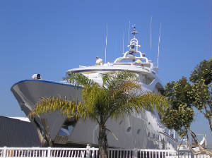 MegaYachts/BossyBoots108.JPG