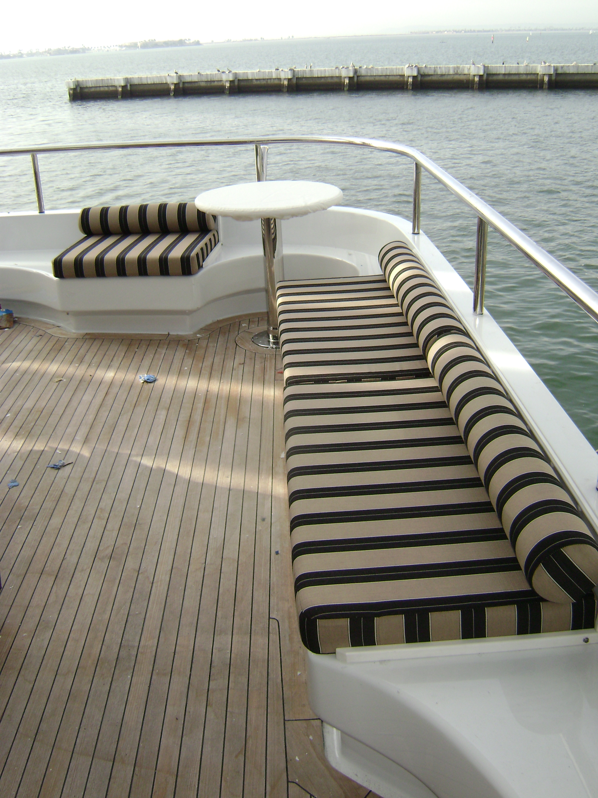 MegaYachts/BossyBoots49.JPG