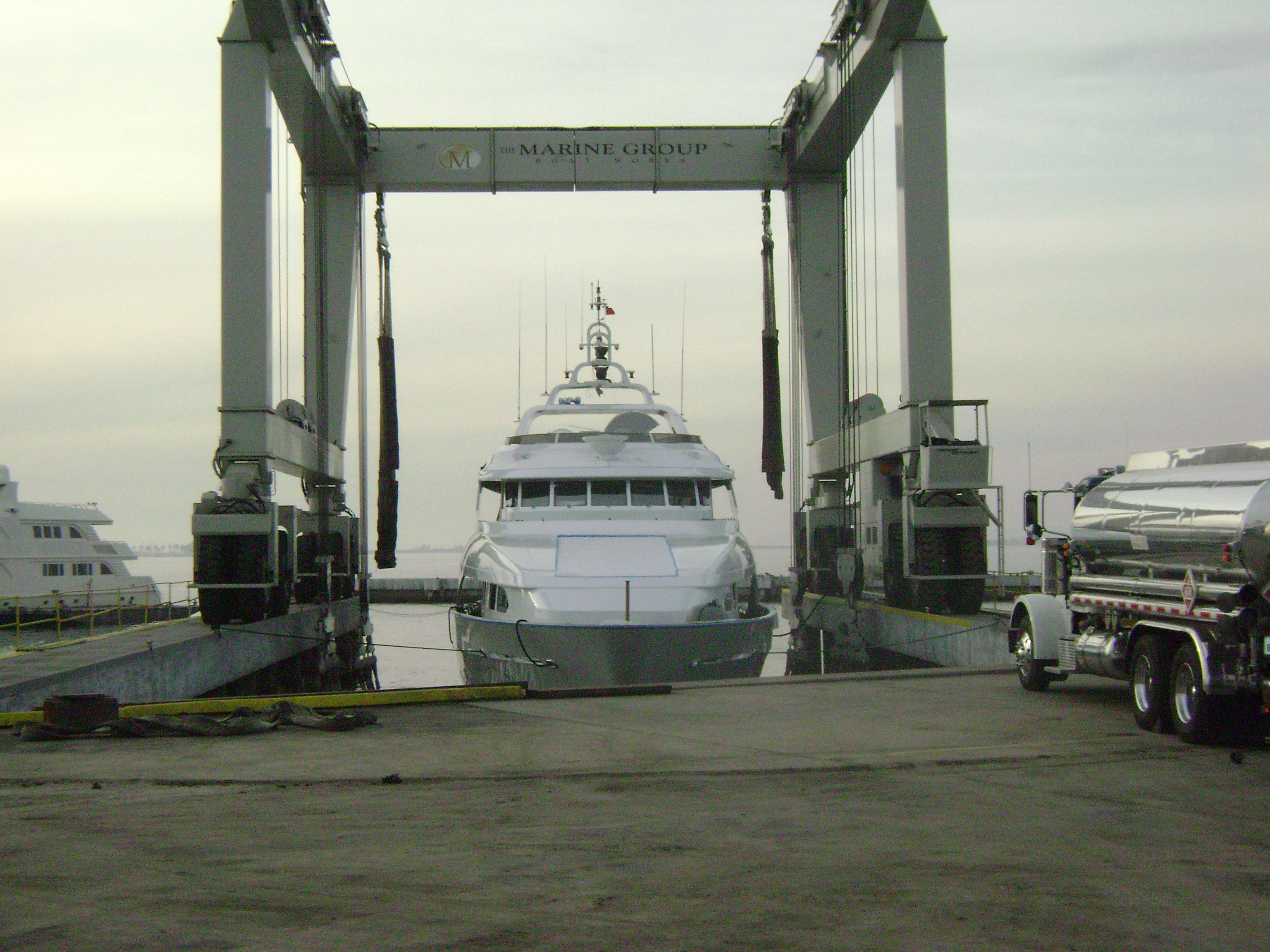 MegaYachts/BossyBootsII017.JPG